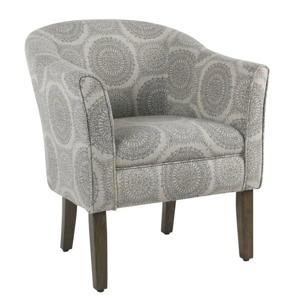 Fauteuil d'appoint gris en forme de baignoire avec médaillon