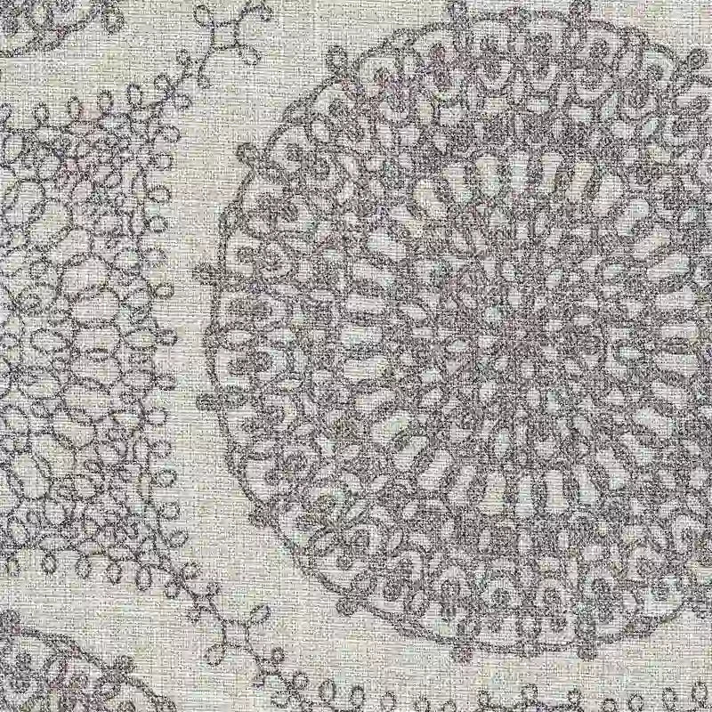 Fauteuil d'appoint gris en forme de baignoire avec médaillon